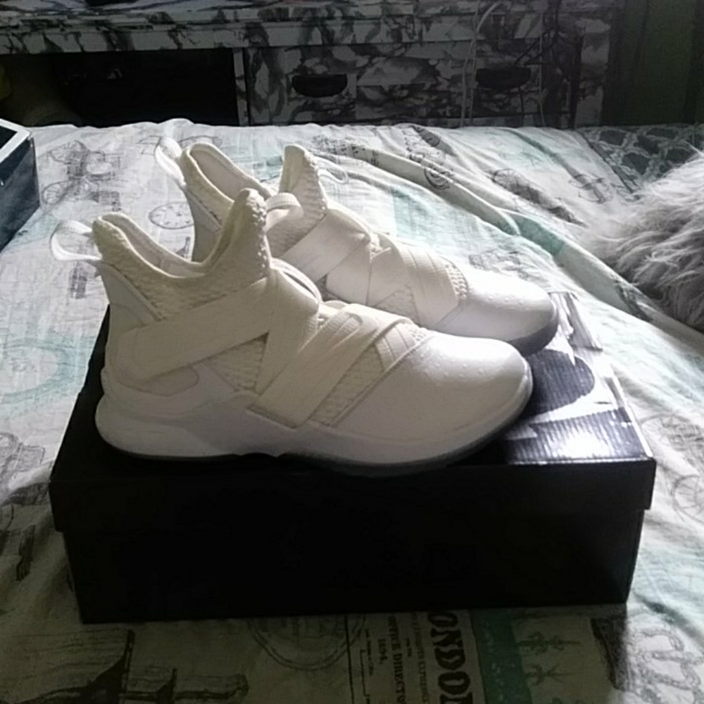 Mens sneakers